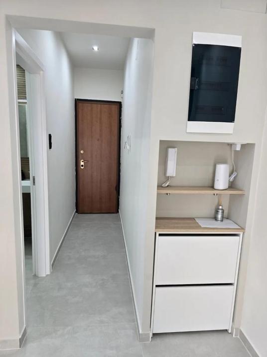 B&M apartment with balcony near the waterfront