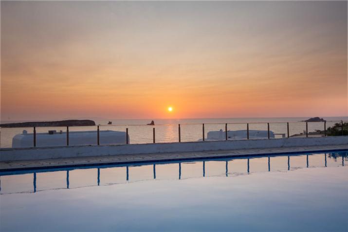 Acres Sunset Residence