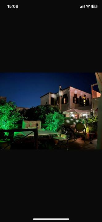 Nikos Takis Boutique Fashion hotel