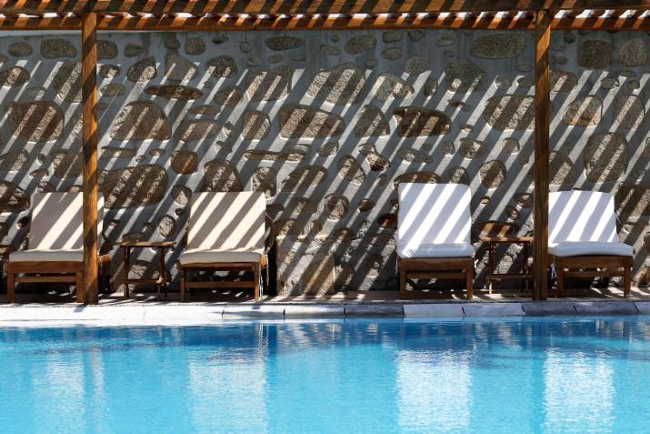 Poseidon Hotel Suites