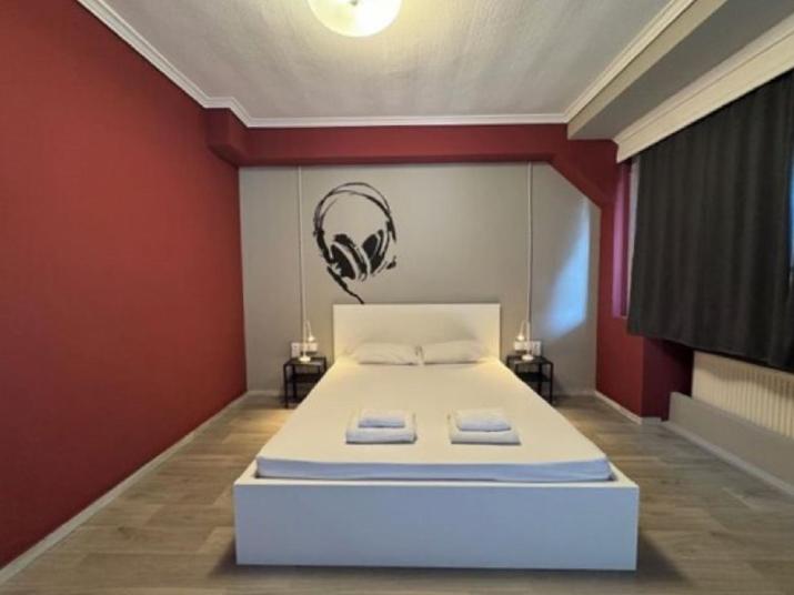 Stay Hybrid Youth Hostel