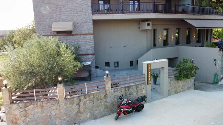 Polyzos Luxury Suites Meteora #2 - Adults Friendly