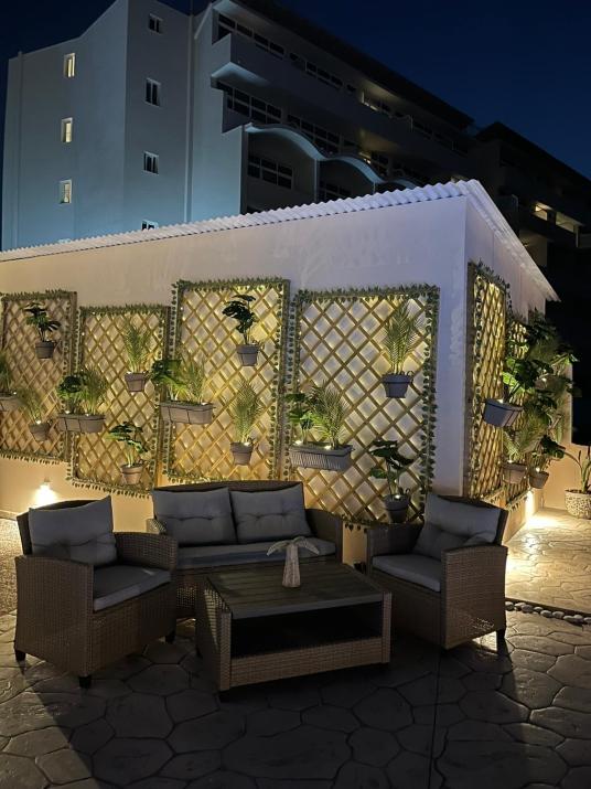 White&Blue Beachfront Luxury Suite