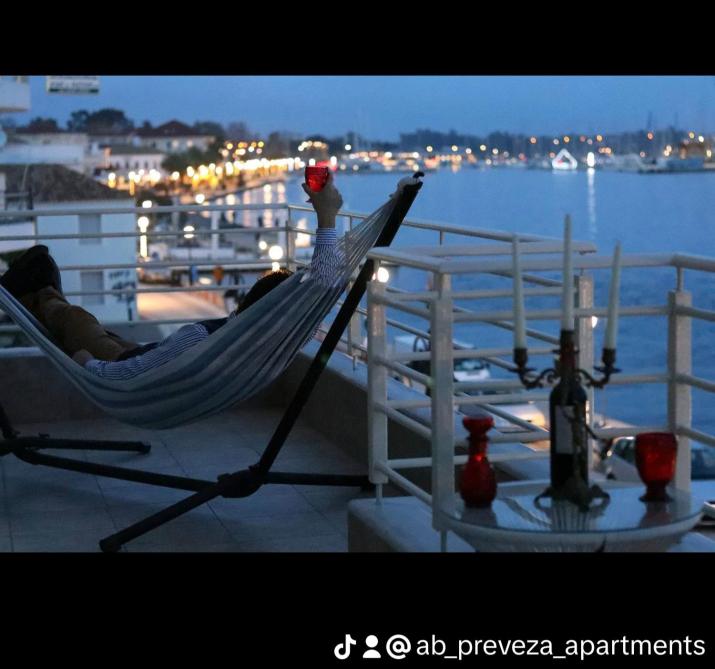 AB Preveza Apartments-15 Meters Over the Sea Attic & Alexander's the Great Executive Suite
