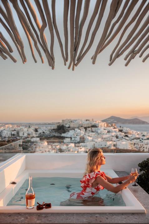 HIGH END Unique 270 degree aerial sea view suite