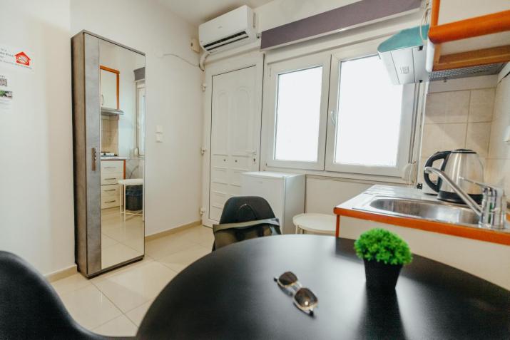 Stylish Central Retreat