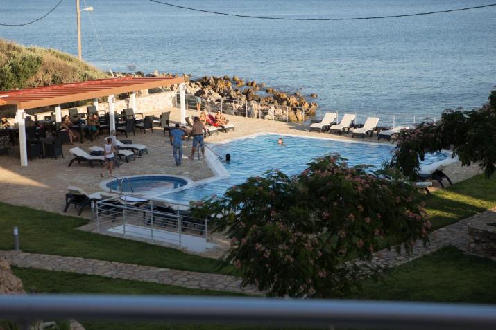Blue Waves Luxury Suites by the Sea