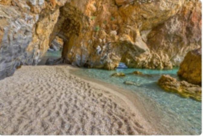 Ξυλοπετρα / Wood & stone house