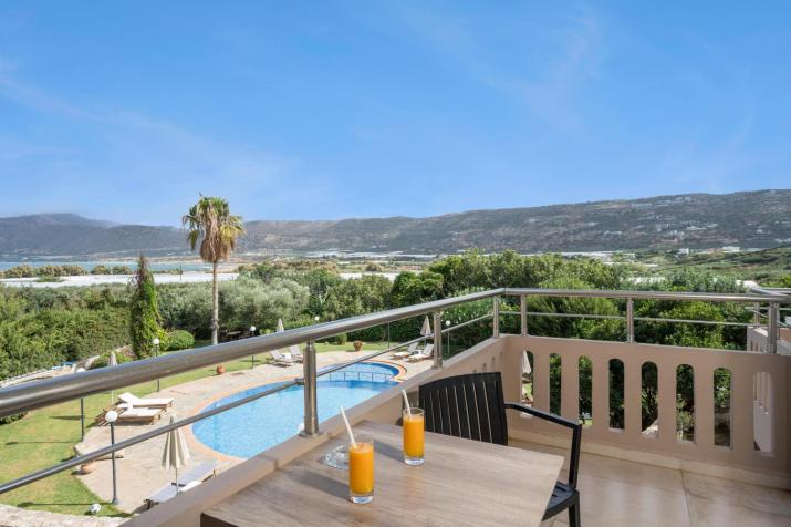 Petritos Rooms and Studios