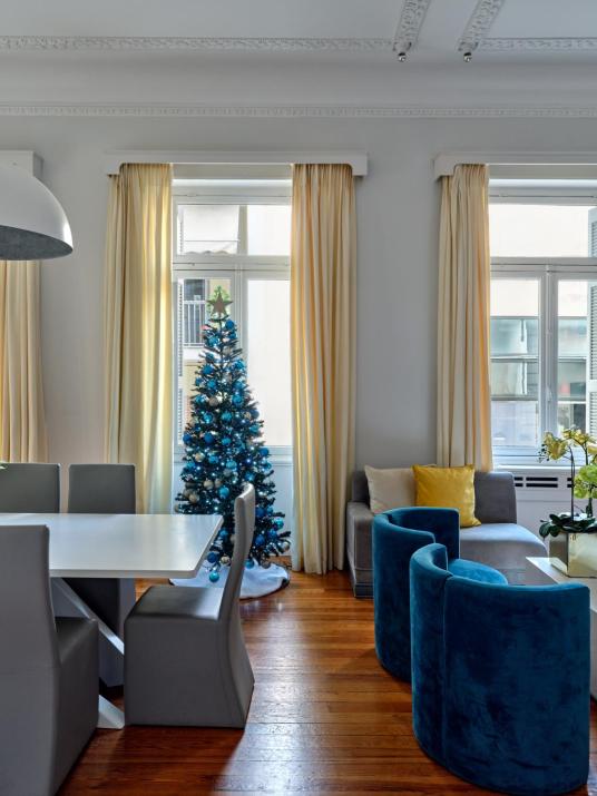 The White House in Plaka by JJ Hospitality