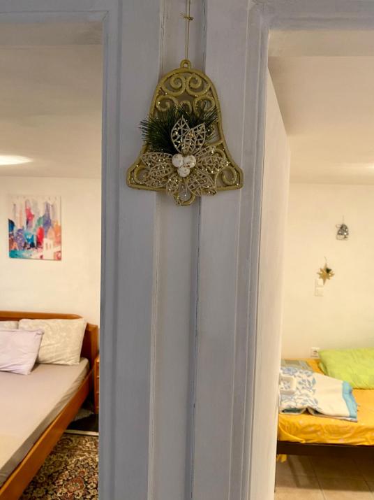 20 mins from city centre, rural house