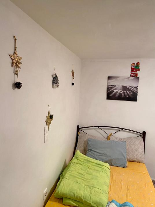 20 mins from city centre, rural house