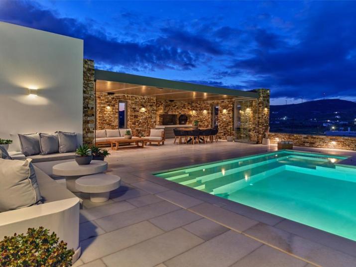 Villa Raphael - Luxury and Serenity in Paros