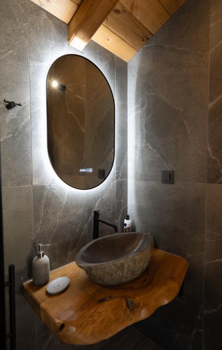 Korifes Meteora lithari 01