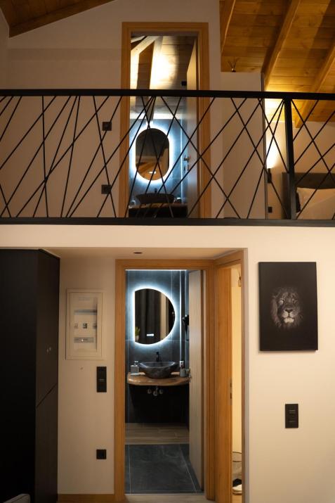 Korifes Meteora lithari 01