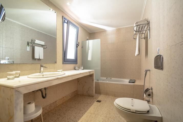 Porto Galini Seaside Resort & Spa