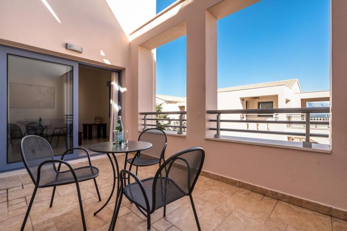 Porto Galini Seaside Resort & Spa