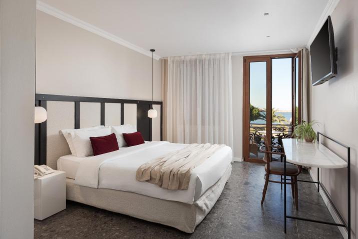 Civitas Suites Hotel