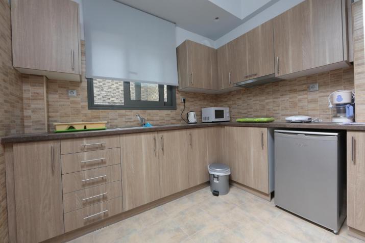 Meni Apartments