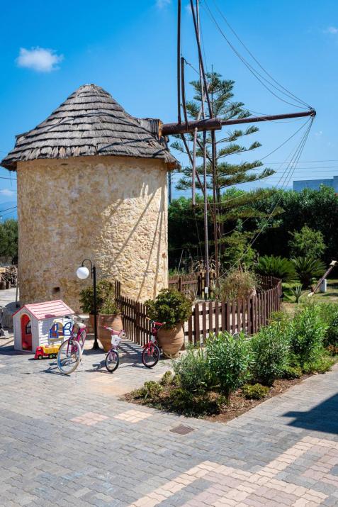 Mylos Apartments Anissaras