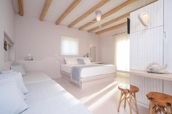 Antony Suites (Adults Only)
