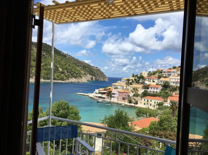 Vassilis Retreat