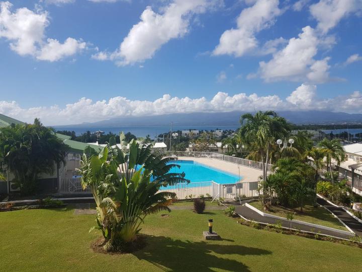 Superbe studio en duplex, vue sur mer et piscine