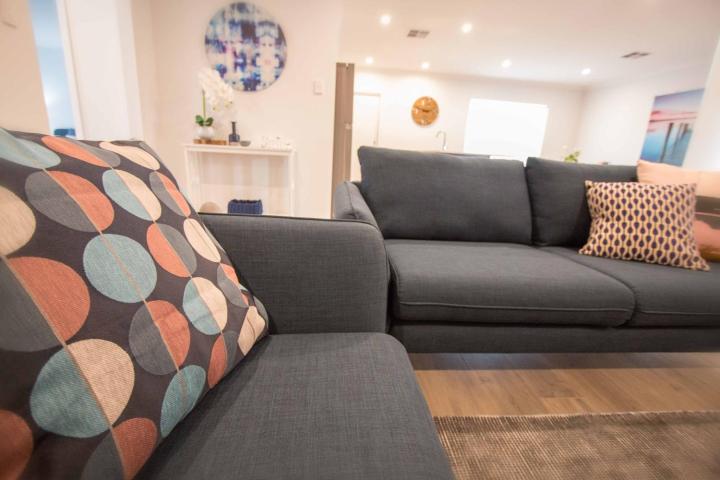 Contemporary ‘Esprit’ with river reserve access