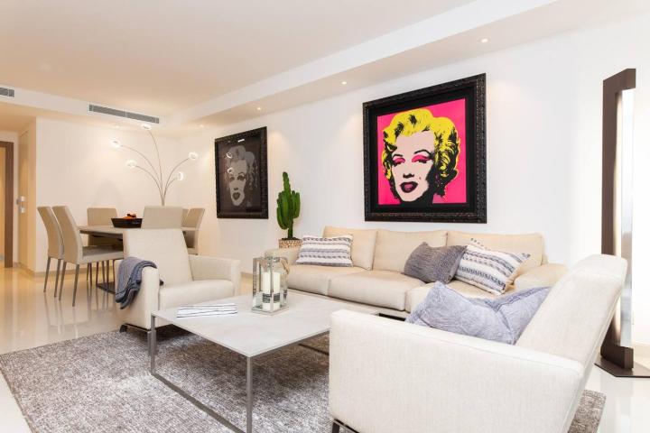 Carlton area : Luxury & new 2 beds/ 2 baths
