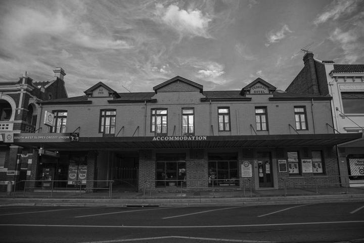 The Fed and Bed Temora