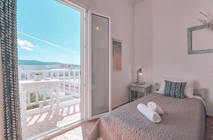 Yiasemi Rooms & Studios