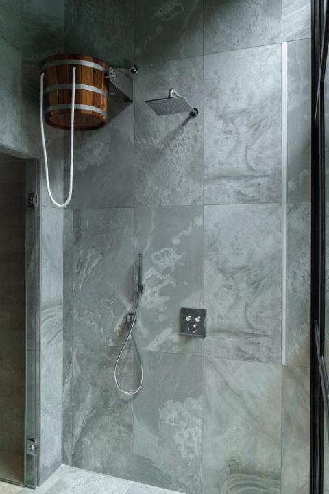 SET SPA
