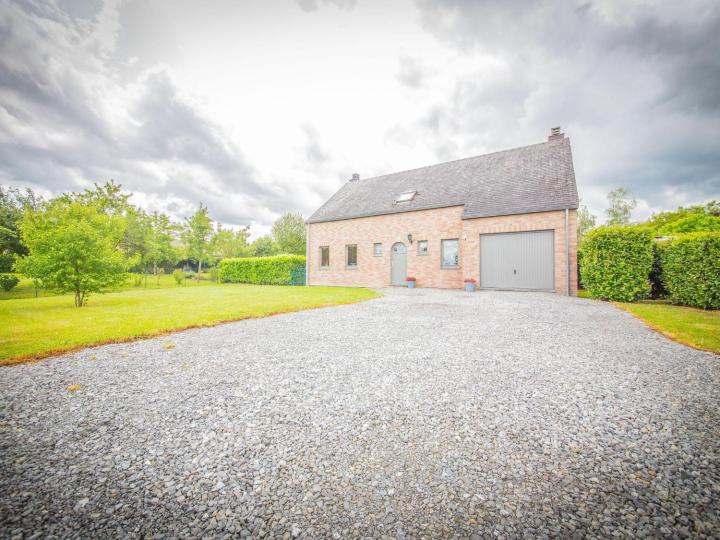 Holiday home Le Clos des Libellules in Manhay with barbecue