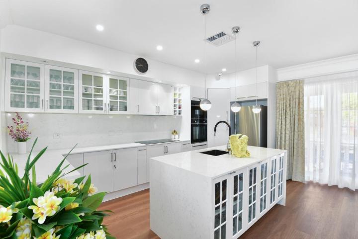 Waterfront Entertainers Haven