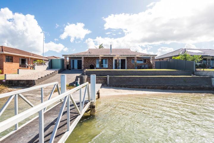 Family Tides LJHooker Yamba