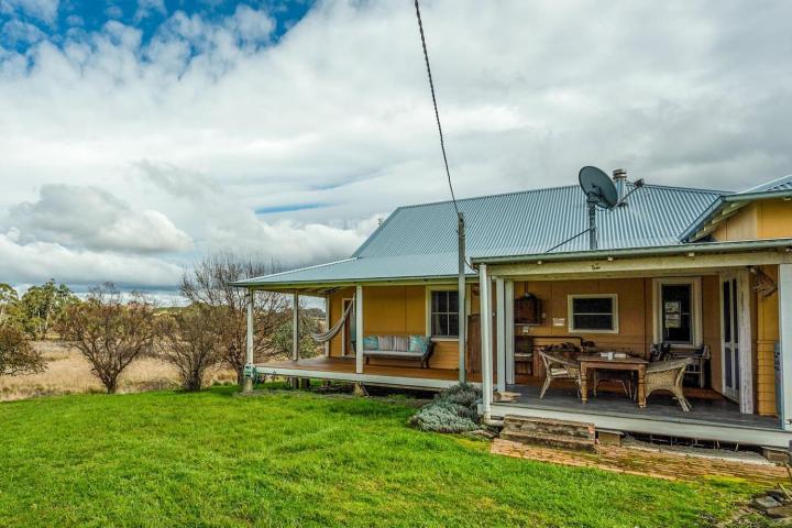 Reset your Senses in Meroo at Lone Pine Farmhouse