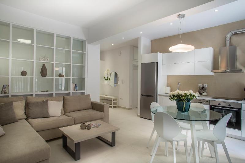 Цены на Acropolis Museum - Modern Living [I] в Афины