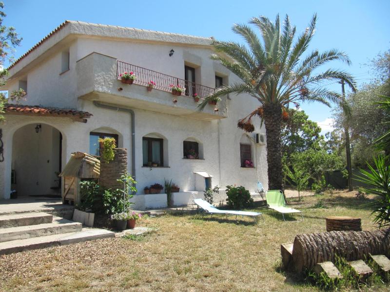 I Limoni a Sorso - Confortevoli camere con giardino