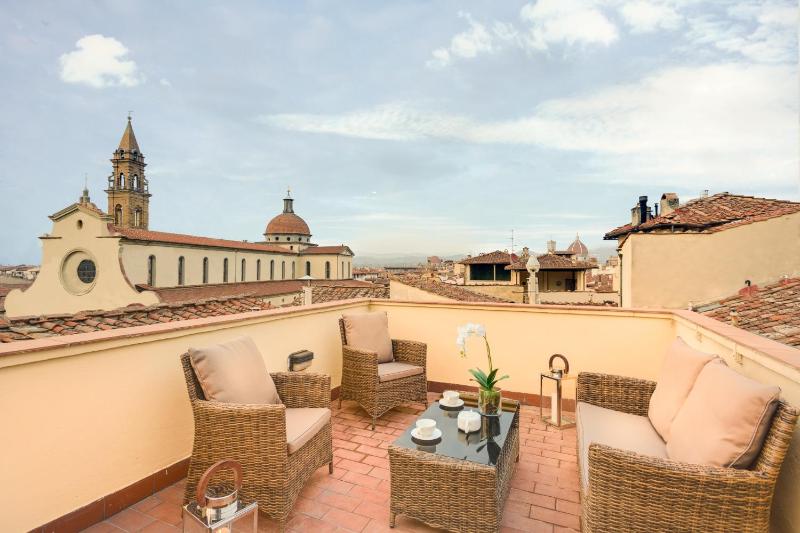 Цены на Apartments Florence - MaggioTerrace в Флоренции