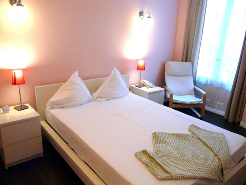 Hostal Goyal Pizarro — отель с удобным расположением в Мадриде