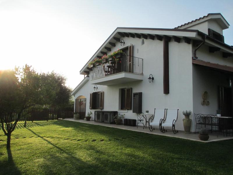 Casa Gaia a Olmedo - Eco-Appartamento con Ampio Giardino