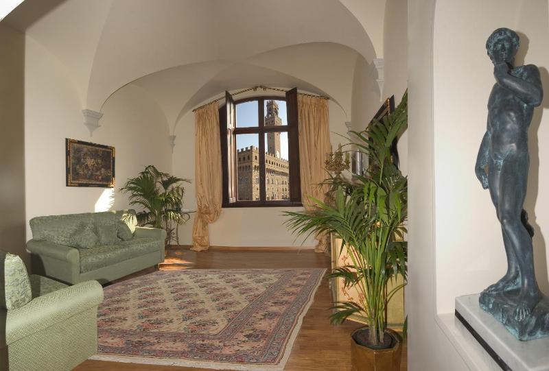 Michelangiolo Penthouse — отель с удобным расположением в Флоренции