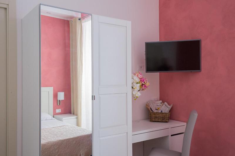 Vela Rooms a Cagliari - Accogliente B&B vicino al porto