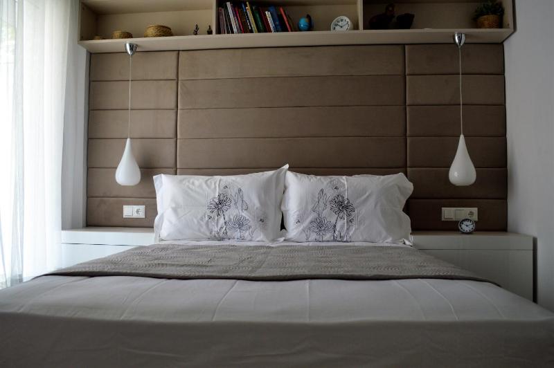 Athens Nest — отель с удобным расположением в Афины