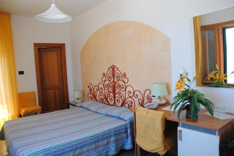 Hotel Silvestrino a Stintino: Fascino a 100m dal mare