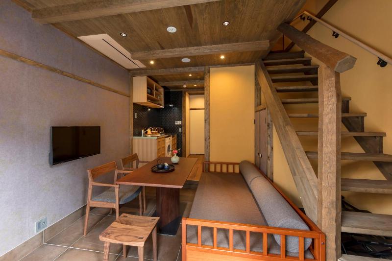 Hanagoromo Machiya House — комфортный отель в Киото