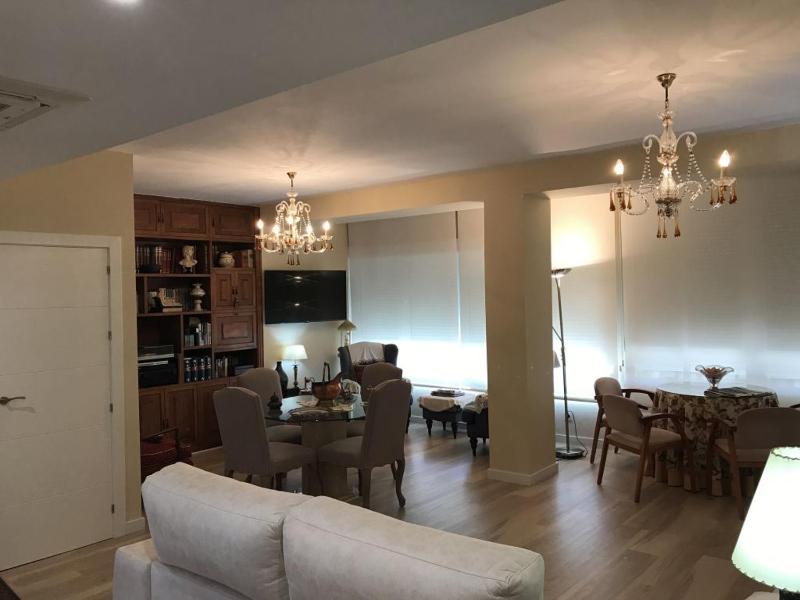 Piso Exclusivo en Alfonso el Sabio — забронировать отель в Аликанте