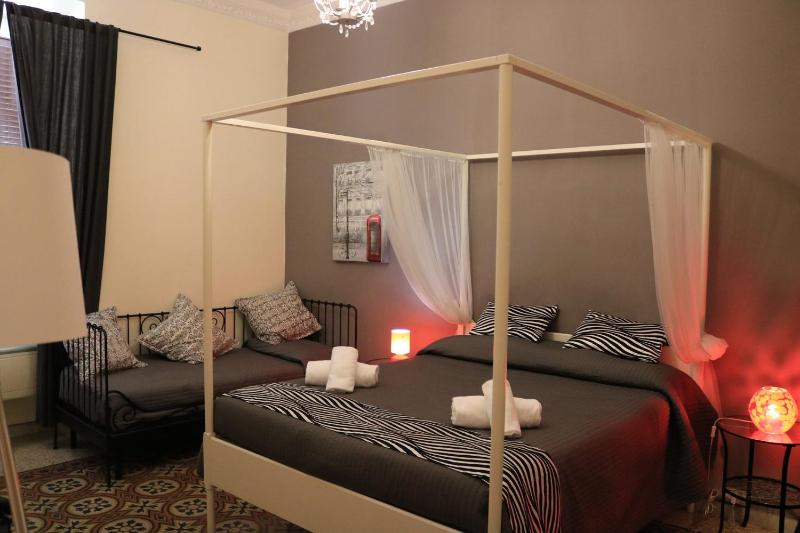 Цены на Happy Stay Guesthouse в Риме