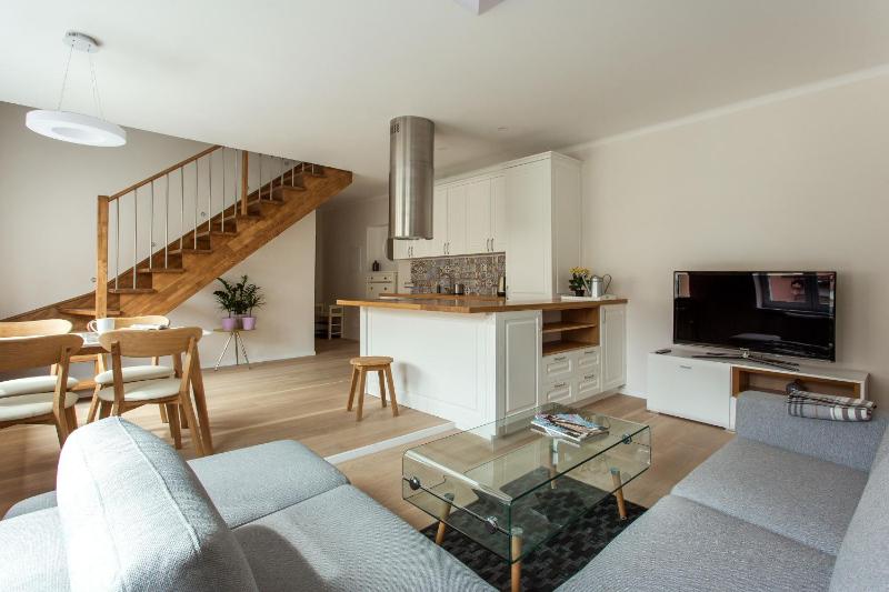 #stayhere - Spacious 2BDR Two Floor I Heart of Old Town — отель в Вильнюсе, Литва