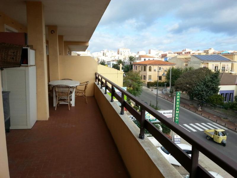 La dimora di Teti a Santa Teresa: Accogliente terrazza